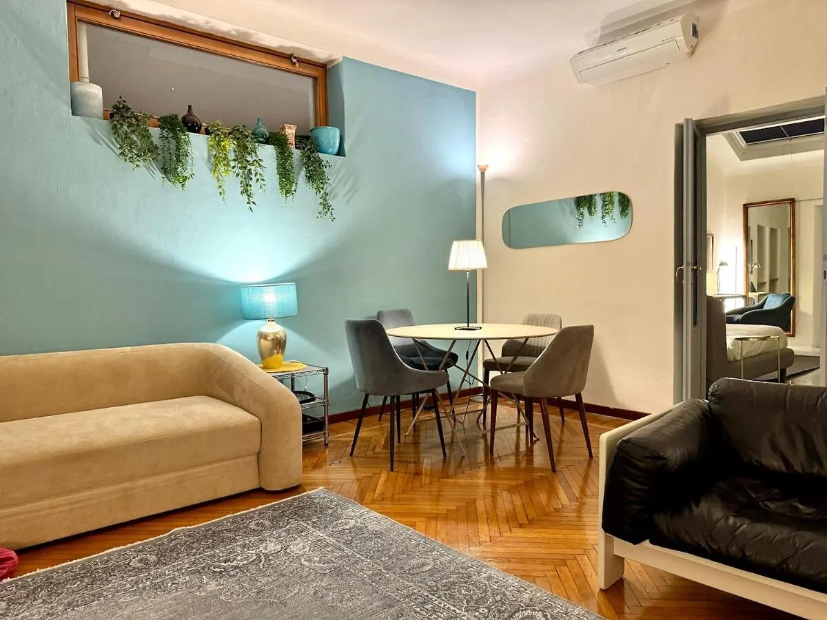 Central, Quiet And Strategic Apartment ميلان