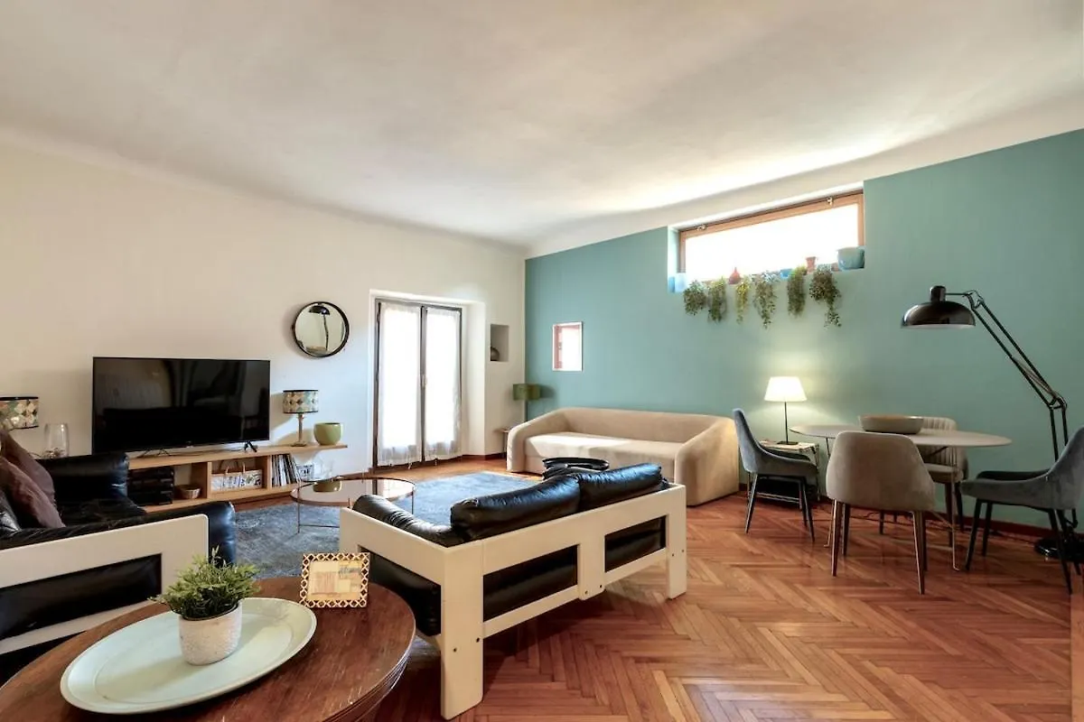 Central, Quiet And Strategic Apartment location